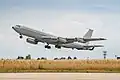 Eine Boeing 707 Re'em Tanker beim Start im Jahr 2021