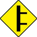 W-008-RVorfahrt (Doppelte Einmündung – rechts)