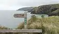 Der Pembrokeshire Coast Path bei Ceibwr Bay in Blickrichtung Norden nach Cemaes Head