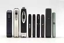 IQOS Tabakhitzer von Accord (links, 1998) bis IQOS Iluma (rechts, 2021)