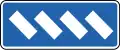 Parkplätze im Winkel zur Straße