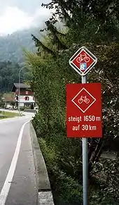 Hinweisschild in Willigen (Gemeinde Schattenhalb) bei Meiringen an der Nordanfahrt auf den Pass
