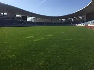Das 2019 fertiggestellte Stadion (Juli 2020)