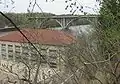 Ansicht von Süden, Generatorhaus des Ford-Staudammes im Vordergrund.