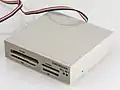 Interner USB-Multi-Kartenleser für einen 3,5″-Schacht eines Desktopcomputers
