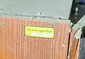 Inventarsticker an einem Schrank in der GVG Maltitz