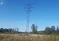 Tannenbaummasten mit umgekehrter Anordnung bei Bolesławiec; diese Leitung kam ursprünglich vom Kraftwerk Trattendorf und ist heute Teil des polnischen Netzes