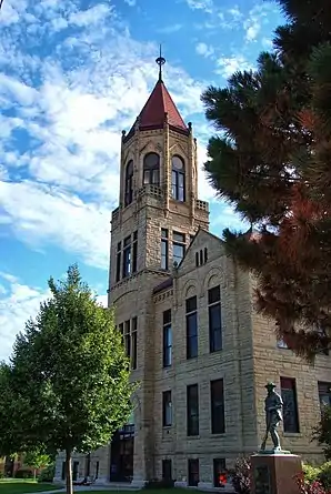 Das Iowa County Courthouse in Marengo, gelistet im NRHP Nr. 81000247