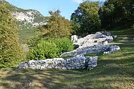 Die Insel S. Andrea mit den bei Grabungen freigelegten Ruinen