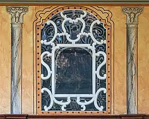 Detail eines der Fenster