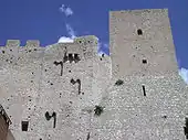 Die Rocca Caetani in Itri, der Eckturm erbaut von Docibilis I. ca. 880