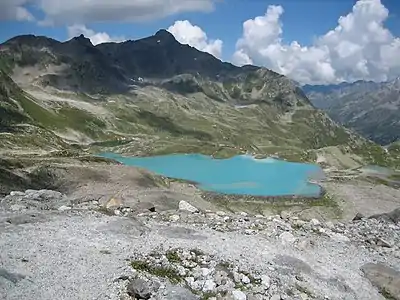 Im Hintergrund das Jörihorn und das Gorihorn/Isentällispitz (rechts)