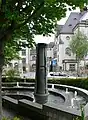 Brunnen mit Säule Vier Himmelsrichtungen in Jena, 1996
