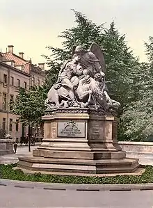 Bis 1877: Kriegerdenkmal 1870/71 des 2. Hanseatischen Infanterie-Regiments No. 76, aktueller Standort: Hamburg-Rotherbaum