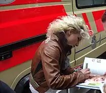 Judith Hildebrandt stellte am 19. Juni 2011 im ZDF-Fernsehgarten ihr Lied „Ich hab Lust mit dir zu spielen“ aus ihrem dritten Album „Ganz nah“ vor.