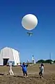 Start eines Wetterballons auf der Kauai Test Facility