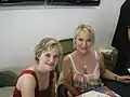 Rechts: Wendee Lee, die englische Synchronsprecherin von Clover