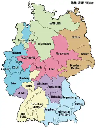 Karte der deutschen Kirchenprovinzen und Bistümer