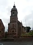 Der barocke Eingangsbereich der Kirche in Trennfurt