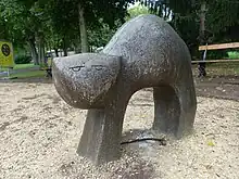 Katze 1957, im Kannenfeldpark, Basel. Von Albert Stürchler (1914–2001)