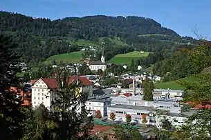 Blick auf die Pfarrkirche hl. Josef
