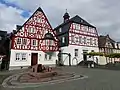 Erkerhaus (1698) und Rathaus (17. Jh./1746)