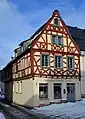 Schwanen-Apotheke: Fachwerkhaus nach 1650, Apotheke seit   1752
