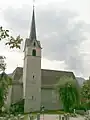 Kirche vom Friedhof aus gesehen