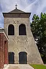 Der Glockenturm der Kirche
