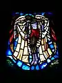 Glasfenster in der reformierten Kirche Sils-Baselgia (Abnahme des Leichnams Jesu)