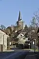 Blick durch die Arnstädter Straße zur Kirche