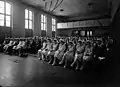 Schüler im Bankett- und Gymnastiksaal