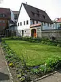 Gartenansicht zum Hinterhaus
