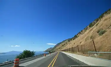 Highway 97 an der Küste des Upper Klamath Lake