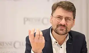 Das Bild zeigt Dekan Klaus Schlicker.