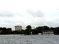 Müritz-Hotel (eh. FDGB-Heim) vom Wasser aus gesehen, Foto von 2007