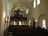 Kirchenschiff Richtung Orgel