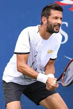 Julian Knowle