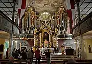Barocker Hauptaltar und Orgelprospekt