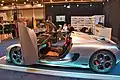 Ansicht Fahrerseite mit offenen Türen des Koenigsegg CC850