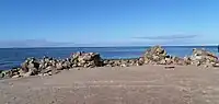 Kap Kolka (Kolkas rags), im Vordergrund der eingestürzte, im Hintergrund der neue Leuchtturm