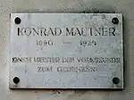 Gedenktafel für Konrad Mautner am Mautnerweg in Wien (2019)