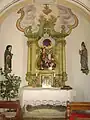 Altar mit Marienfigur und Jesuskind