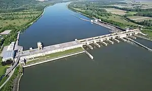 Kraftwerk Wallsee-Mitterkirchen von der Unterwasserseite