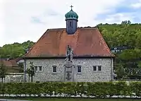 Kriegerdenkmal vor dem Eltmanner Friedhof
