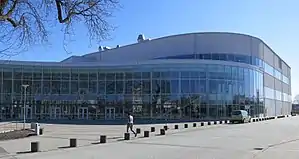 Die Vorderseite der Kristianstad Arena im August 2014