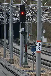 Ks-Signal im Bahnhof Kinding (Altmühltal) in der Funktion eines Hauptsignals. Signalbegriff: Halt (Hp 0)
