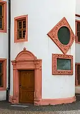 Eingang im Rundturm