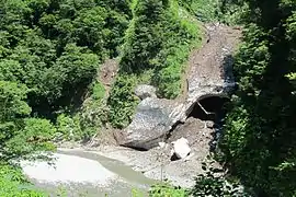 Kurobe-SchluchtEwiges Eis auf 400 m Höhe