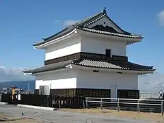 Ryūban-Wachturm (龍蟠櫓, Ryūban-yagura)